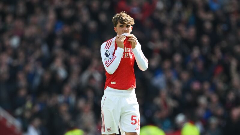 Young arsenal prodigy sets premier league debut record