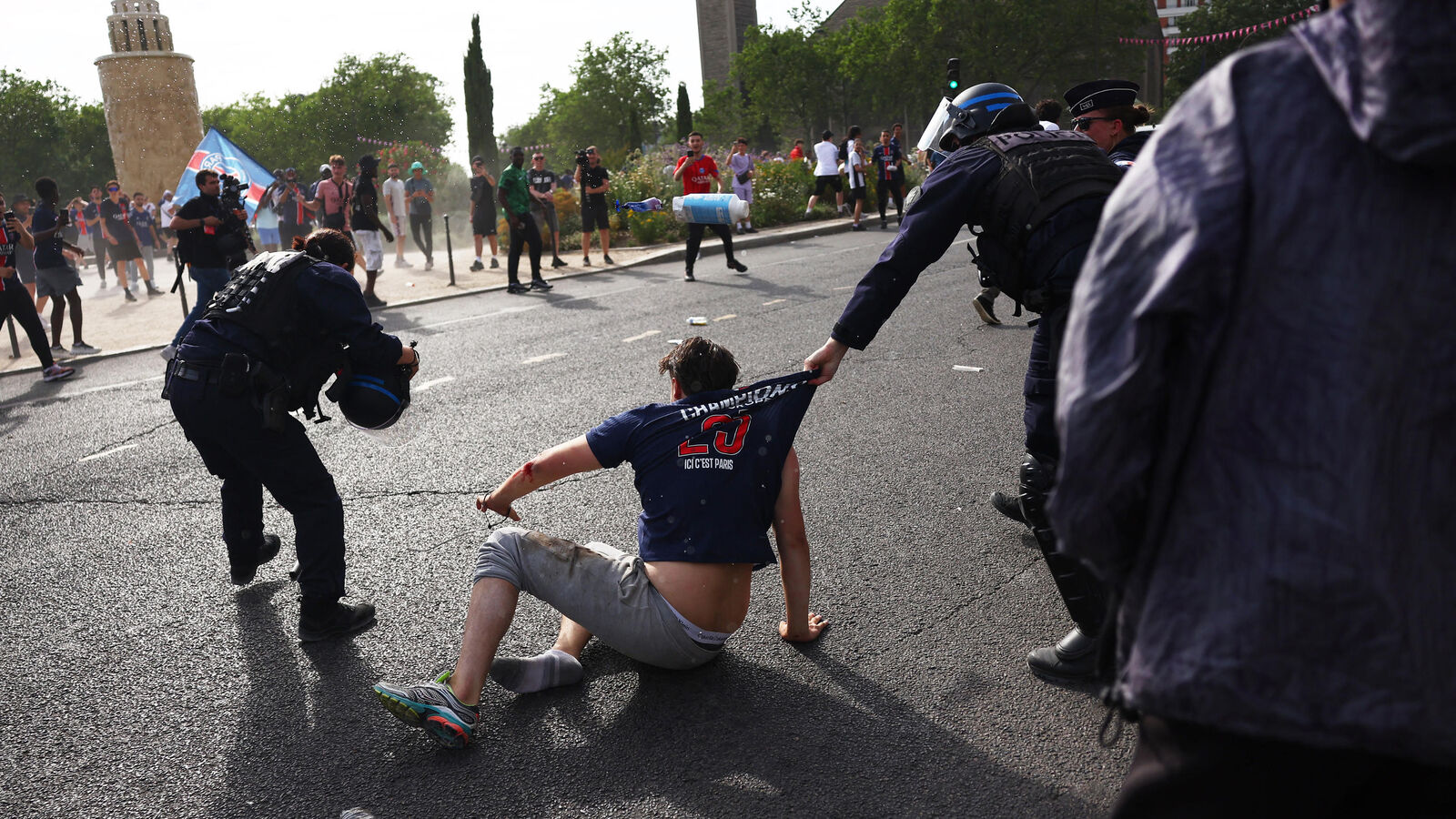 Post-match tensions in Paris: clashes and arrests follow psg-arsenal final