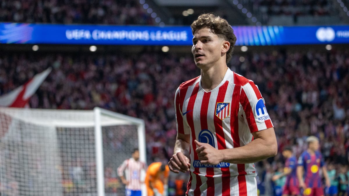 PSG set to land Julian Alvarez as Barcelona steps in