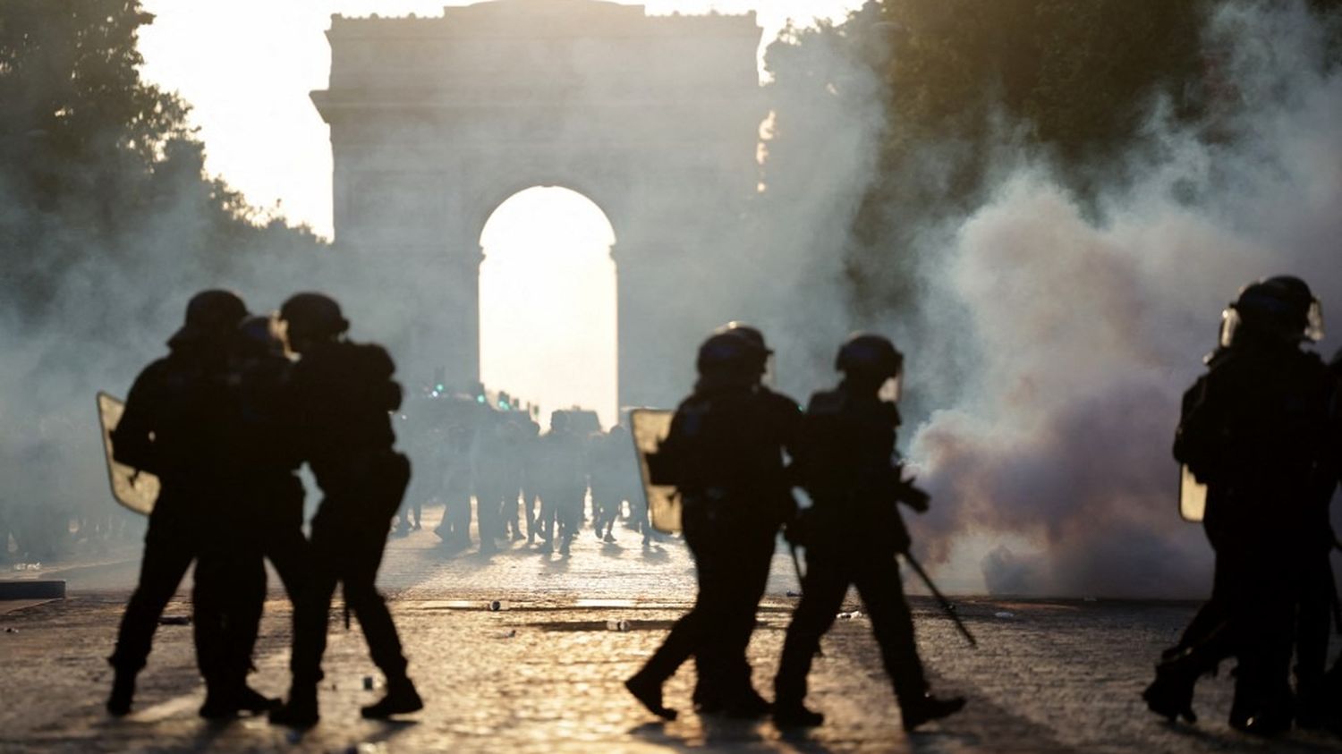 PSG champions: 780 arrests and security challenges in Paris celebrations