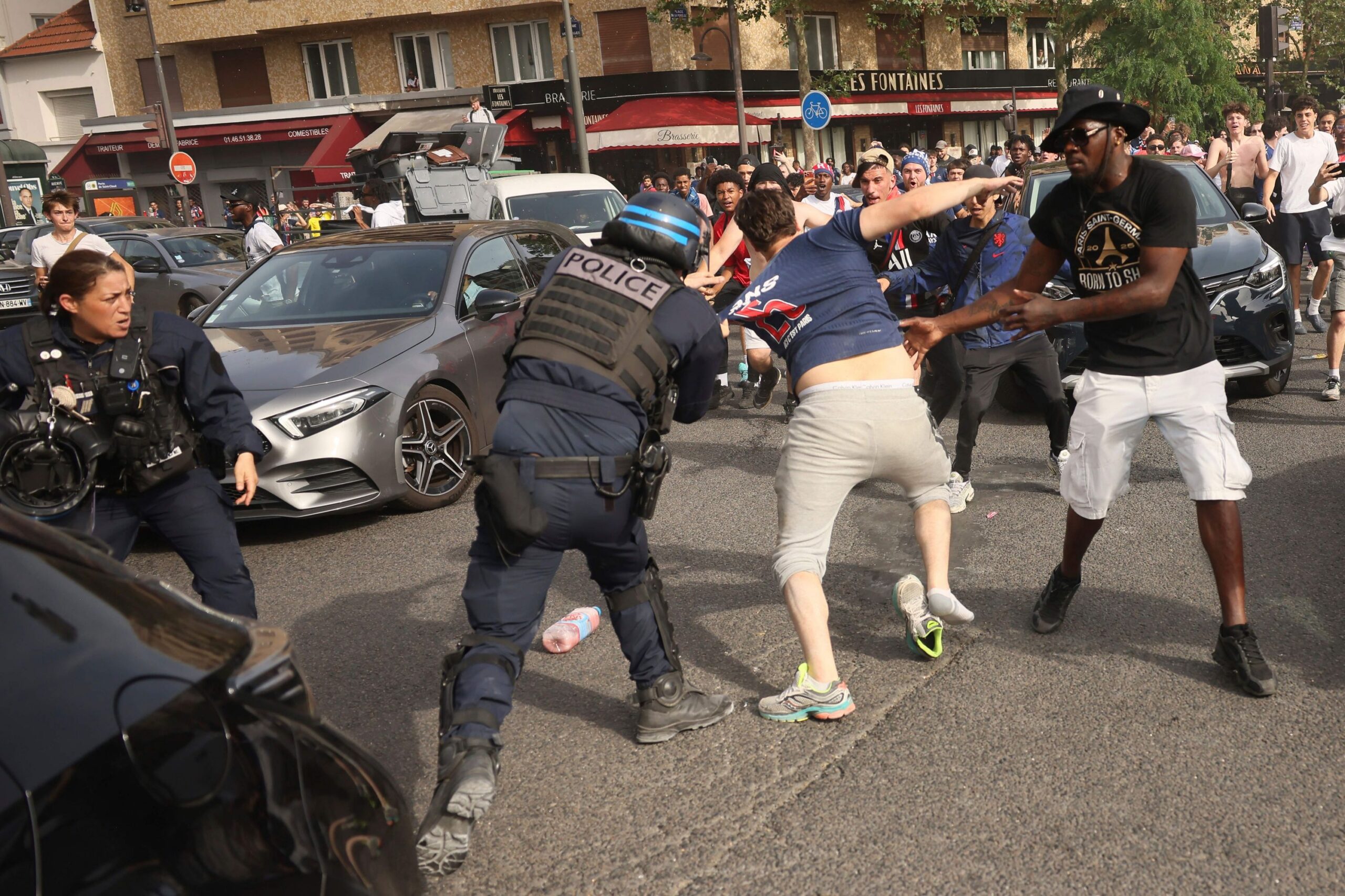 Tense atmosphere at saint-cloud ahead of champions league final