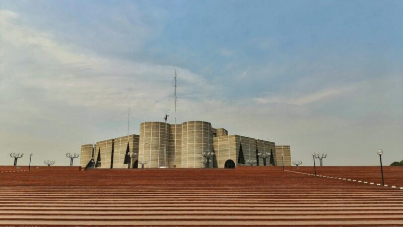 Orange money sparks controversy in Senegal’s parliament amid mobile transactions