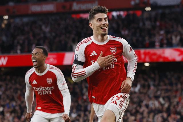 Arsenal closes in on Premier League title with Burnley victory