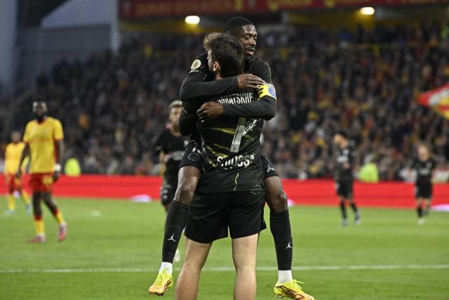 Paris saint-germain clinches record 14th ligue 1 title as safonov stars against lens