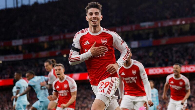 Arsenal players celebrate english premier league title in viral video