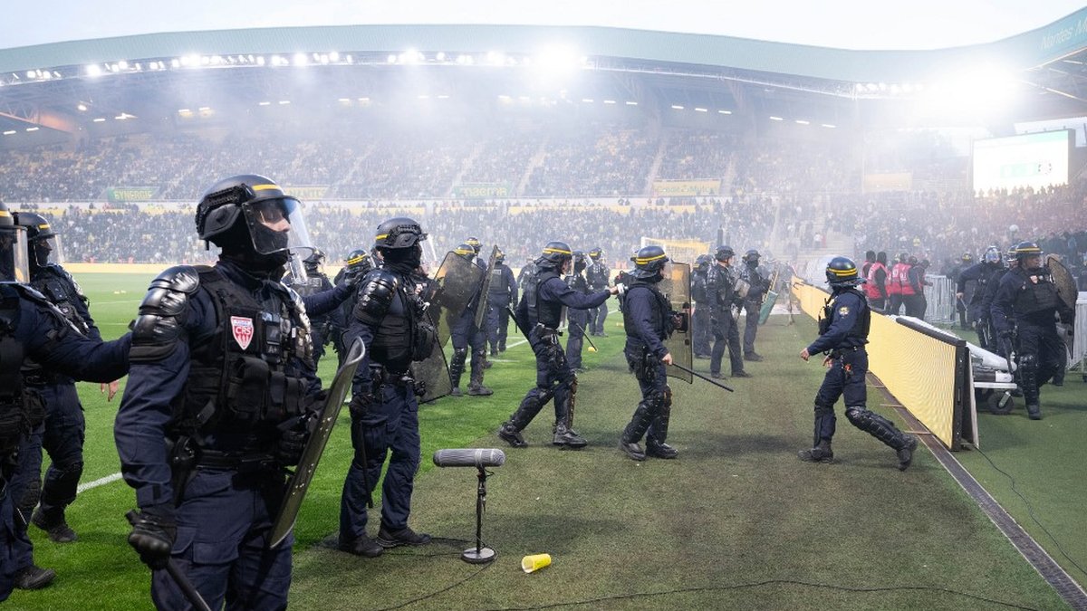 Nantes toulouse match chaos what next after ligue 1 incidents