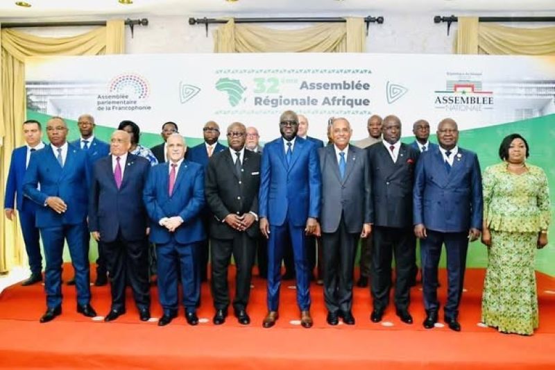 Parliamentarians from Sénégal and Gabon at the Dakar Francophonie summit