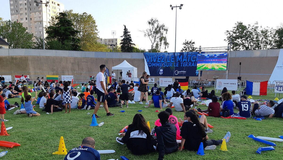 fan zone setup