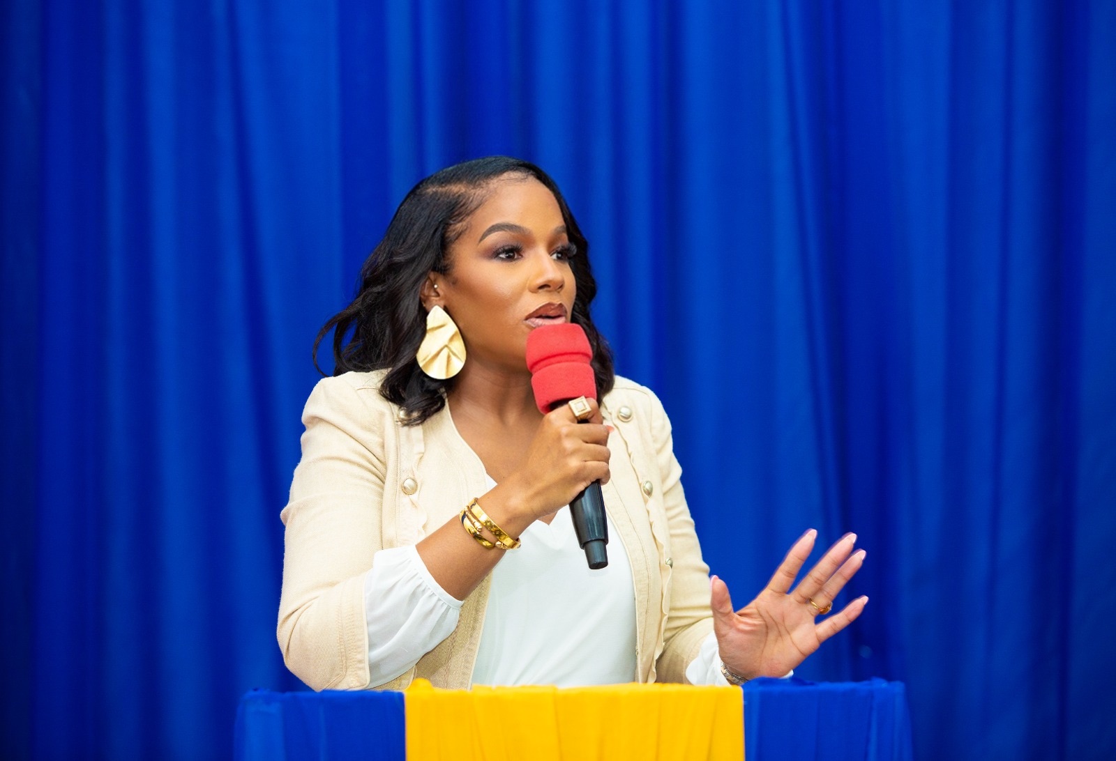 Côte d’Ivoire hosts student banking day and mentoring event to boost careers
