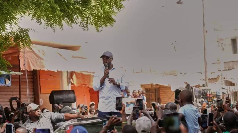 Ousmane Sonko lance la campagne de distribution des cartes de Pastef à Bargny