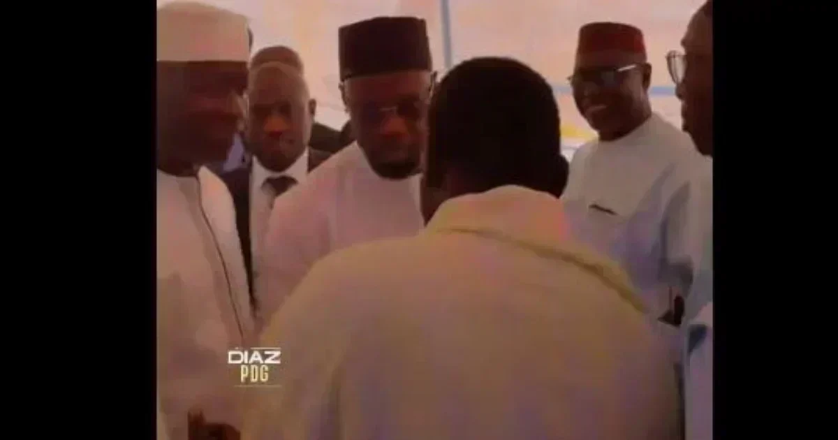 Ousmane Sonko Visite Famille de Jaraaf Papa Youssou Ndoye à Ouakam