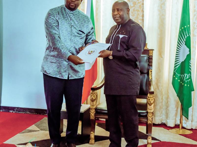 Après Kampala et Lomé, l’émissaire de Félix Tshisekedi poursuit sa tournée diplomatique à Gitega