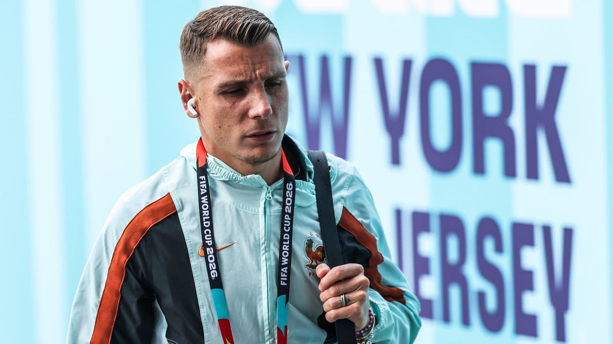 Psg signs lucas digne: a surprise return to Paris