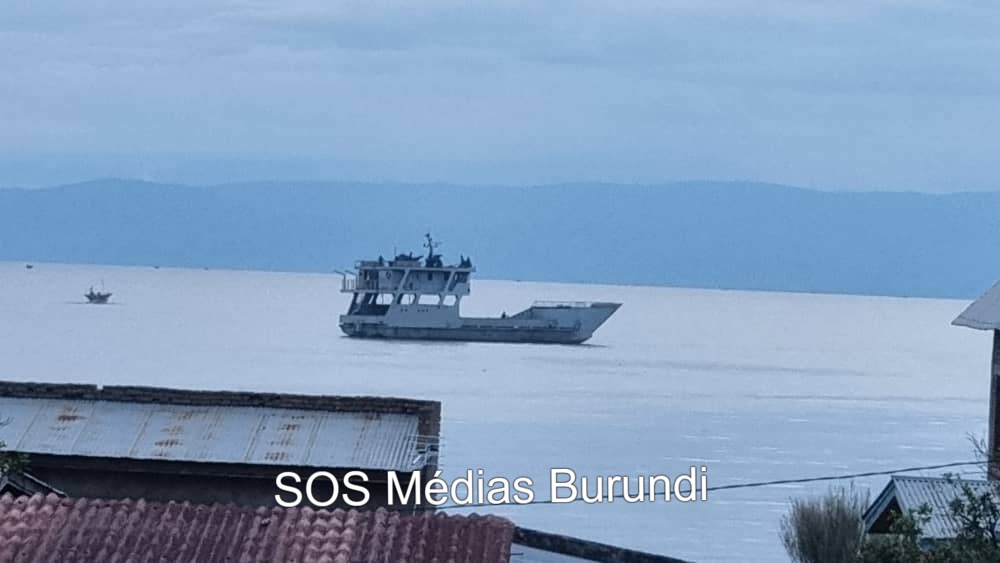 Burundian troops patrolling near the lake tanganyika