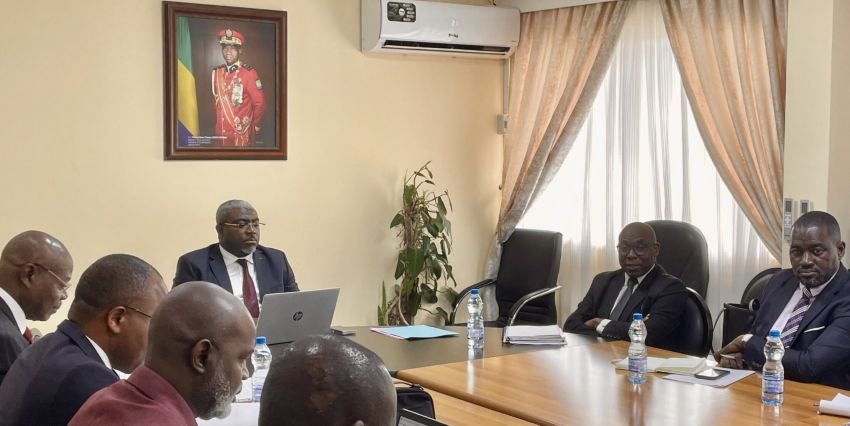 Government officials in meeting