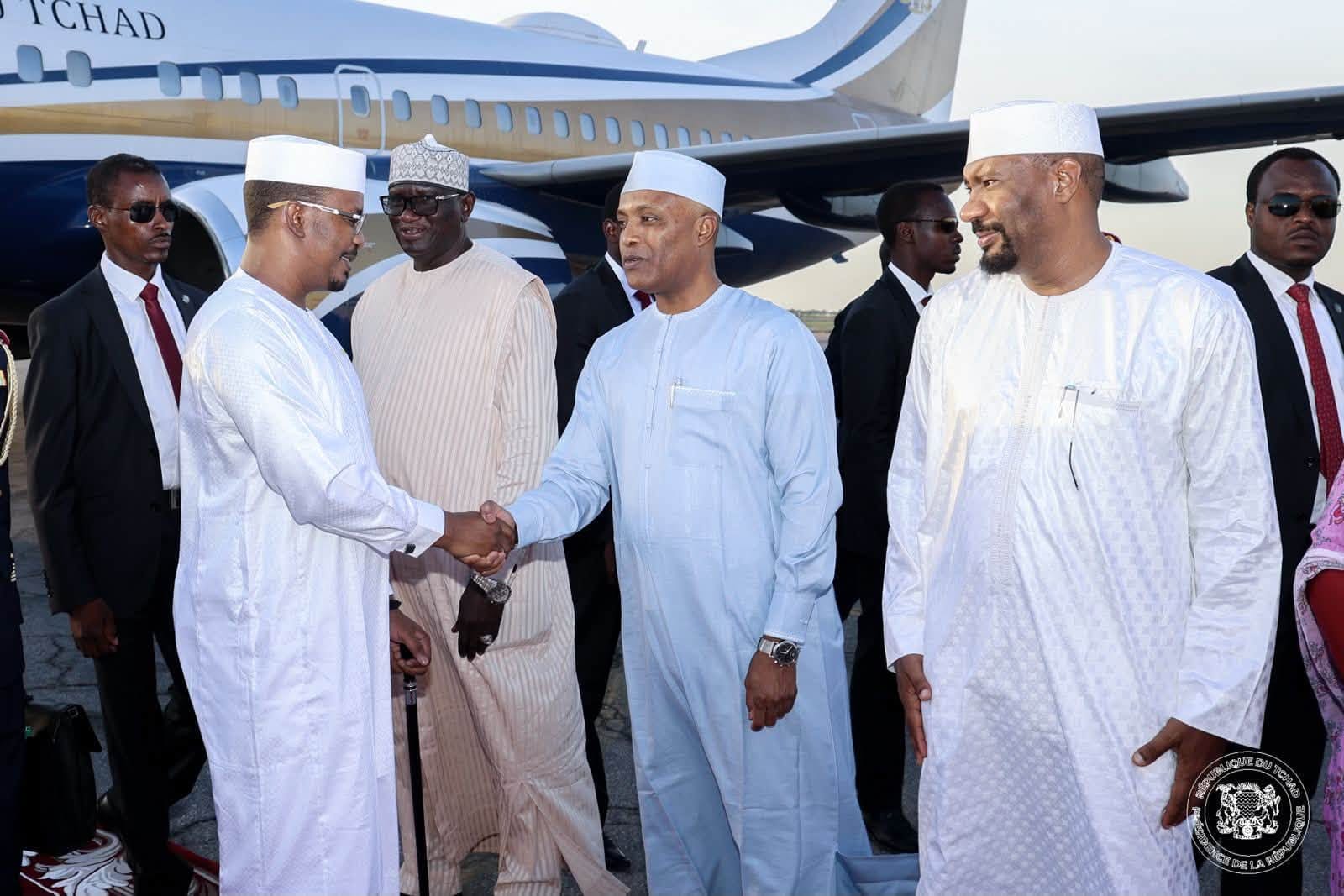 Chadian president arrives back in N'Djamena
