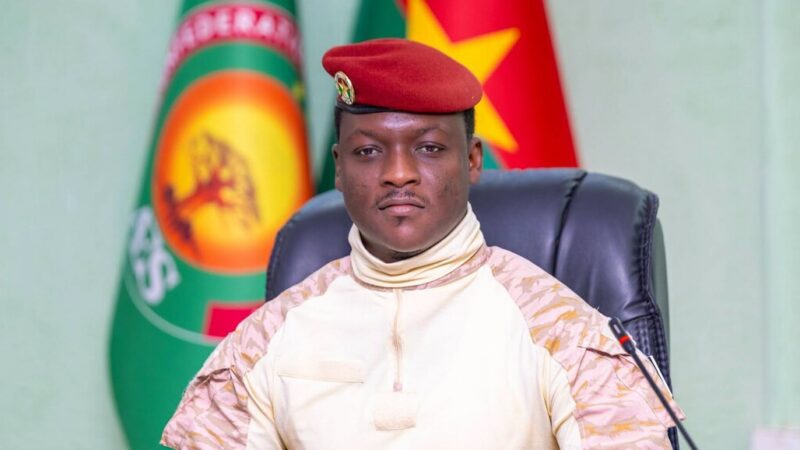 Burkina Faso: journalists undergo military training amid press freedom concerns