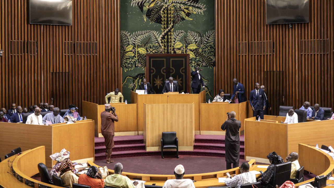 Senegal: local election postponement concerns amid political realignment