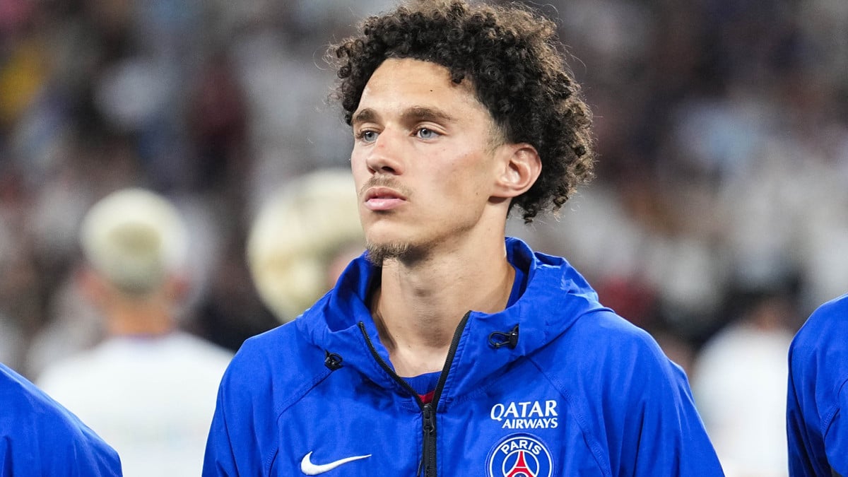 Maghnes akliouche makes surprising psg debut just days after transfer