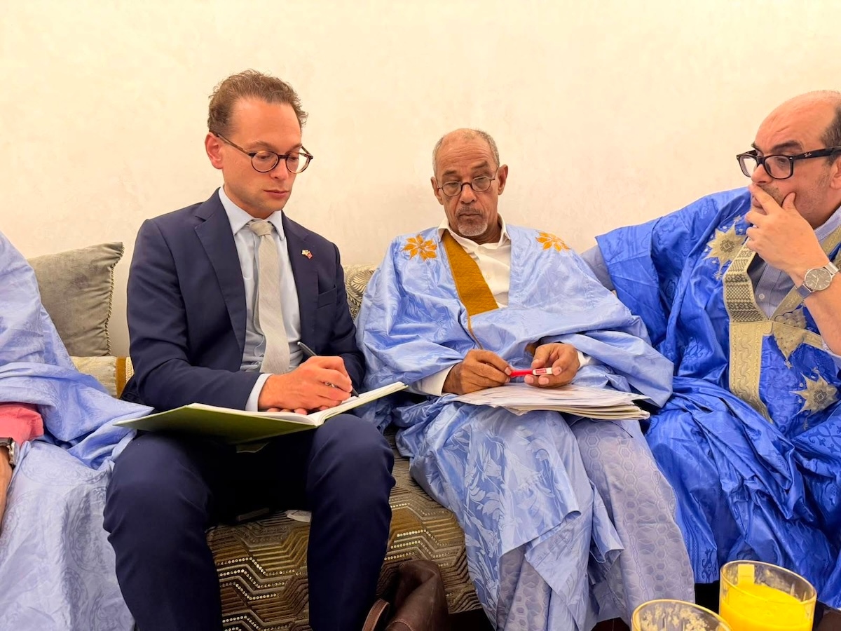 Us diplomat meets sahrawi peace advocates in el aaiún to discuss western Sahara