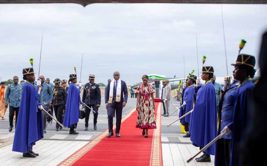 The Oligui Nguema couple returning to Libreville